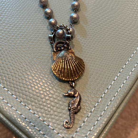 Sterling silver seashells and seahorse necklace - Picture 2 of 6